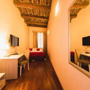 Boutique 3*, Prag Çek Cumhuriyeti